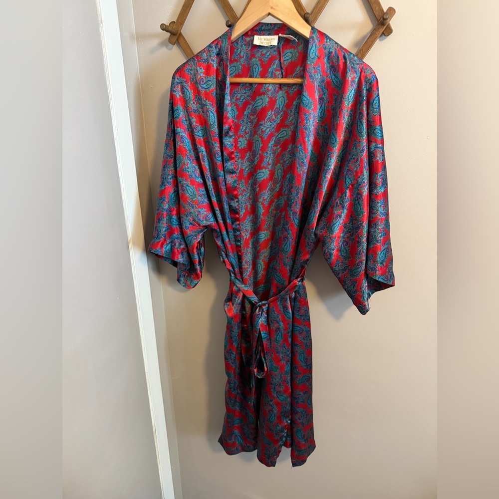 Vintage gold label Victoria’s Secret paisley satin belted robe O/S 90s